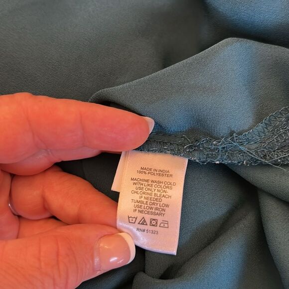 CeCe teal floral long sleeve V neck blouse Size L EUC - Picture 9 of 10